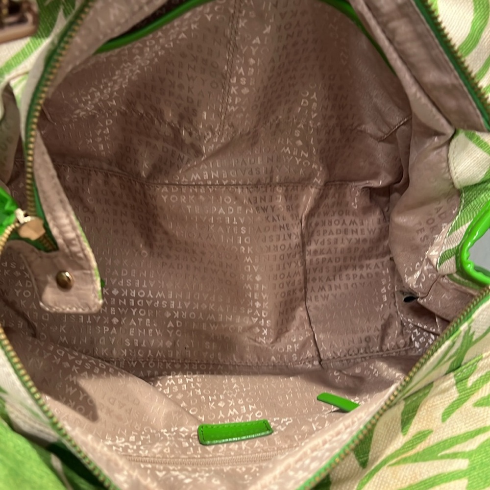KATE SPADE  Leaf Green & Cream Tropical Canvas Patent Leather  Shoulder Bag EUC - Picture 15 of 17